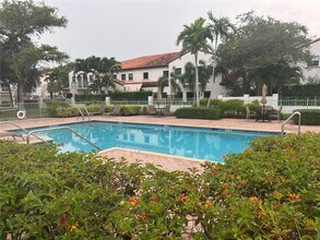 4425 Hidden Harbour Terrace in Fort Lauderdale, FL - Building Photo - Building Photo