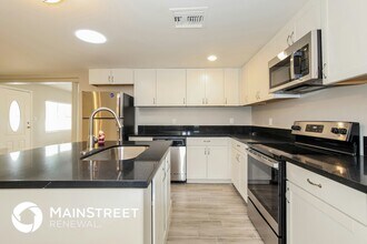 3713 W Lone Cactus Dr in Glendale, AZ - Building Photo - Building Photo