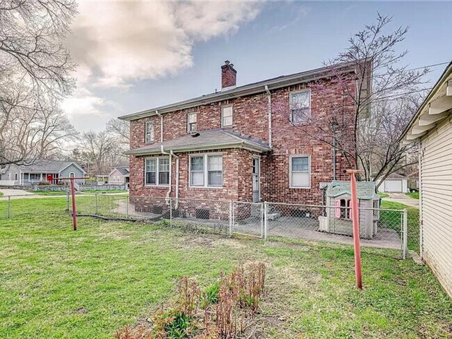 930 E 56th St in Indianapolis, IN - Building Photo - Building Photo