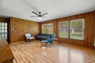 1206 Larkwood Dr in Austin, TX - Building Photo - Building Photo
