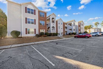264 Waterdown Dr in Fayetteville, NC - Foto de edificio - Building Photo