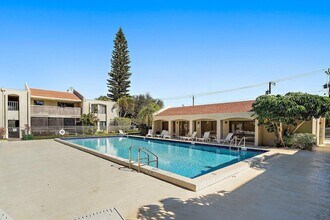150 Pineview Rd, Unit G8 in Jupiter, FL - Building Photo - Building Photo
