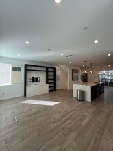 618 Cardiff Reef in Costa Mesa, CA - Building Photo - Building Photo