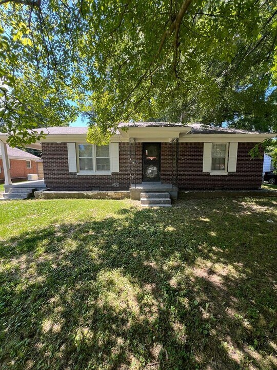 1717 Willow Wood Ave in Memphis, TN - Building Photo