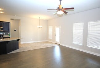 8809 Bellawood Cir in Pensacola, FL - Building Photo - Building Photo