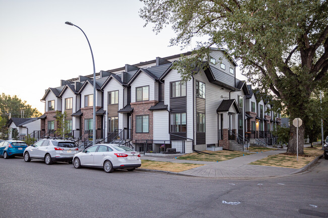 1502B 10 Av SE in Calgary, AB - Building Photo - Building Photo