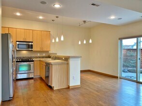 185 Eagle Crest Dr in The Dalles, OR - Building Photo - Building Photo