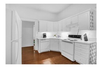 2181 Madison Ave in Memphis, TN - Building Photo - Building Photo