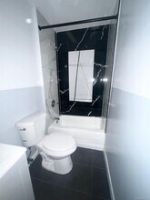 12 Riverview Pl in Yonkers, NY - Building Photo - Building Photo