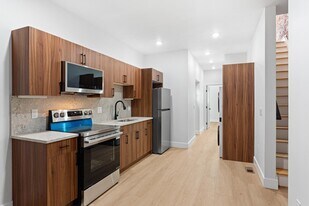 118 E Huntingdon St in Philadelphia, PA - Building Photo