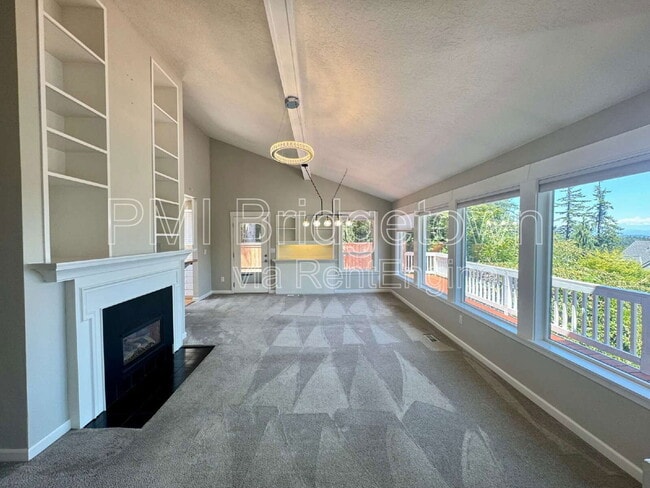11731 SW 41st Ave in Portland, OR - Foto de edificio - Building Photo