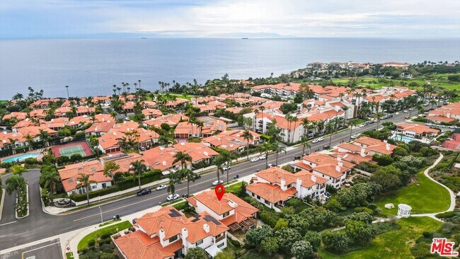 6505 Beachview Dr in Rancho Palos Verdes, CA - Building Photo - Building Photo