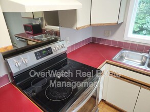 3811 Iowa Dr in Anchorage, AK - Building Photo - Building Photo