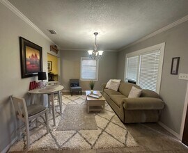 2312 Hillwood Dr E in Mobile, AL - Building Photo - Building Photo