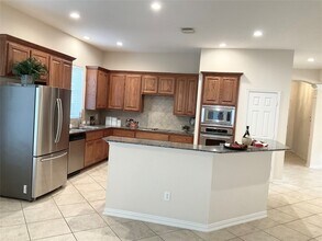 6 Dragon Hill Pl in Spring, TX - Foto de edificio - Building Photo