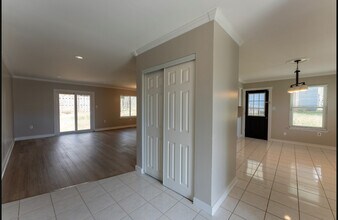 8528 Betterton Ct in Vienna, VA - Building Photo - Building Photo