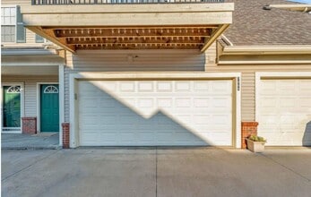 7869 Ambassador Dr in Shelby Township, MI - Building Photo - Building Photo