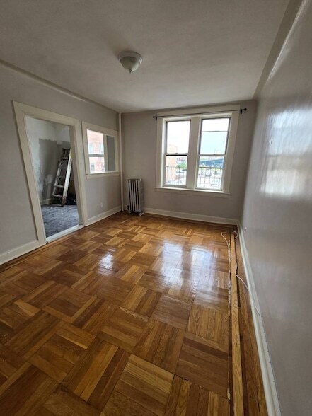 39-26 62nd St in Queens, NY - Building Photo