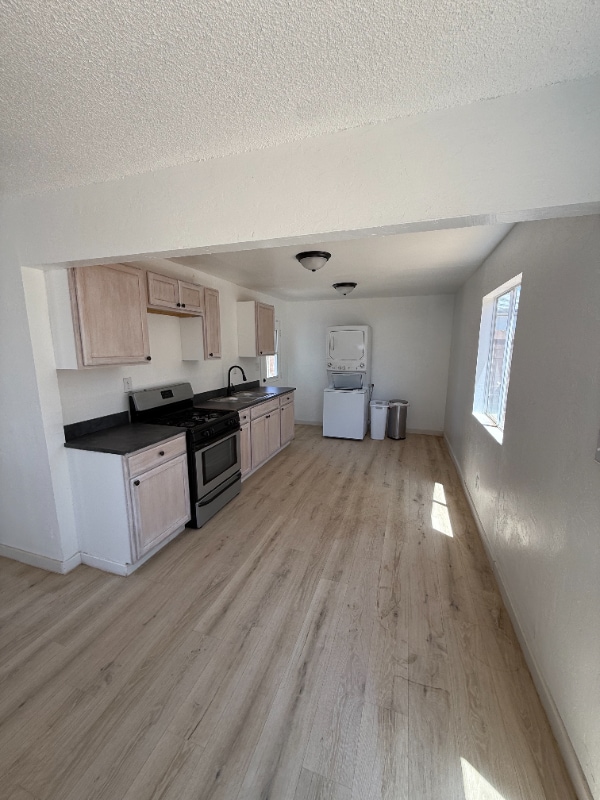 5345 W Ave L8 in Lancaster, CA - Building Photo - Building Photo