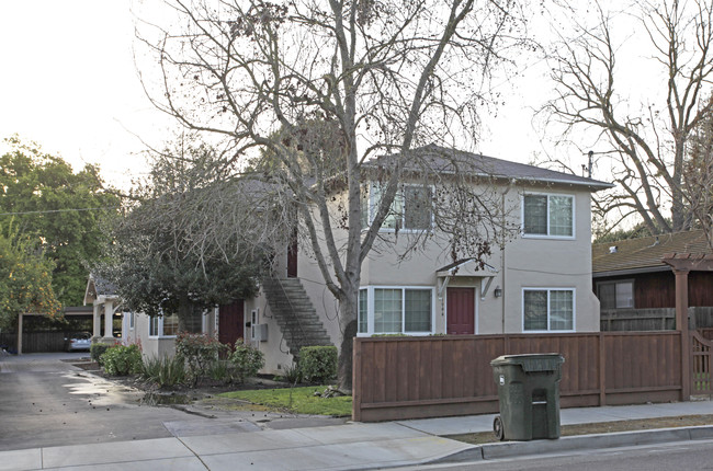 1944-1946 Menalto Ave in Menlo Park, CA - Building Photo - Building Photo