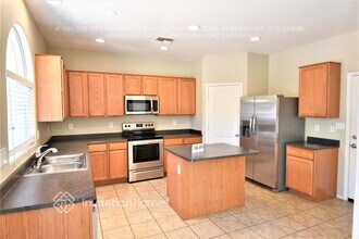 8754 W Adams St in Tolleson, AZ - Foto de edificio - Building Photo