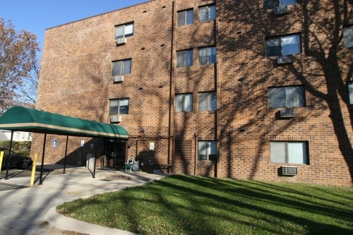 Grant Park Prairie Village of Marshall Town in Marshalltown, IA - Building Photo - Building Photo