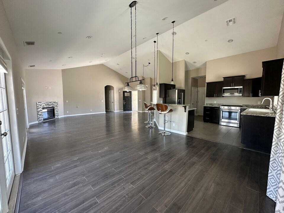 58064 Bonanza Dr in Yucca Valley, CA - Building Photo