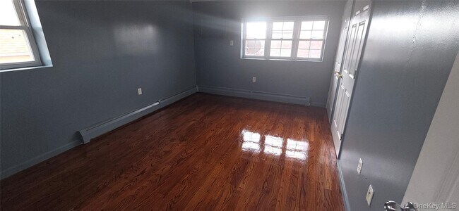 1561 E 94th St in Brooklyn, NY - Building Photo - Building Photo