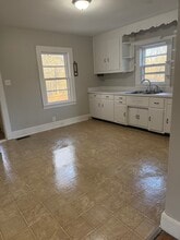 435 E Meadow Rd in Eden, NC - Building Photo - Building Photo