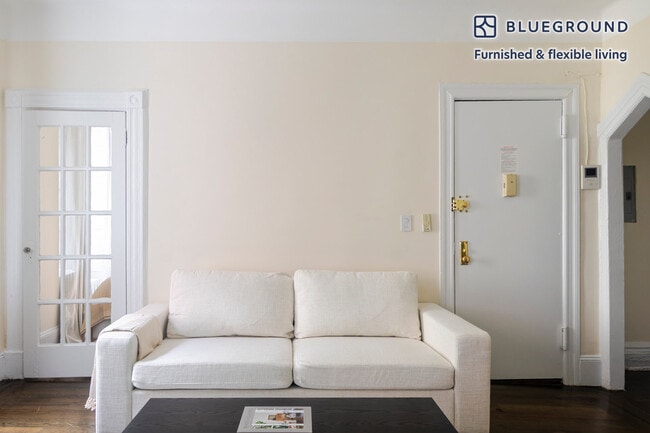 26 Jane St in New York, NY - Building Photo - Building Photo