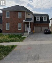 329 Edgehill Dr in Barrie, ON - Building Photo