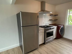 990 63rd St in Oakland, CA - Foto de edificio - Building Photo