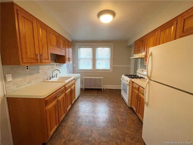 59 Colonial Rd in Stamford, CT - Building Photo - Building Photo