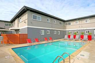 Stratus Apartments CV in Castro Valley, CA - Building Photo - Building Photo