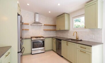 440 Sheryl Ln in Glenview, IL - Building Photo - Building Photo