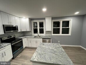 10924 Modena Pl in Philadelphia, PA - Building Photo - Building Photo