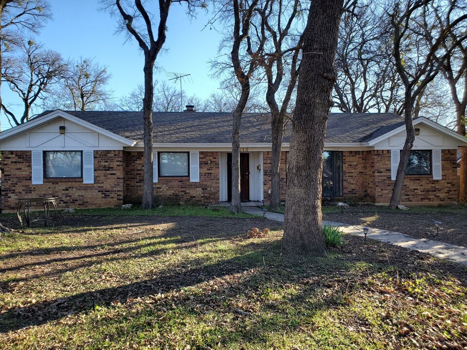 4912 Boulder Lake Rd in Fort Worth, TX - Building Photo