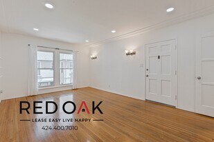 336.5 N Curson Ave in Los Angeles, CA - Building Photo