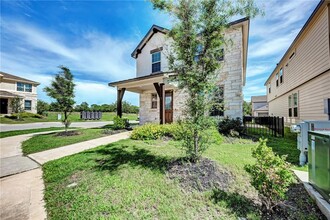 107 Buckthorn Dr in Dripping Springs, TX - Building Photo - Building Photo