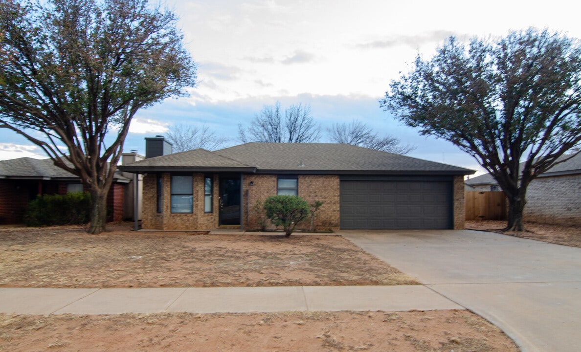 2113 84th St in Lubbock, TX - Building Photo