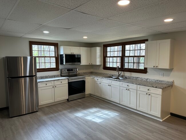 1230 Stonewall Jackson Dr, Unit Merritt Residence