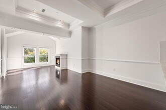719 12th St SE in Washington, DC - Building Photo - Building Photo