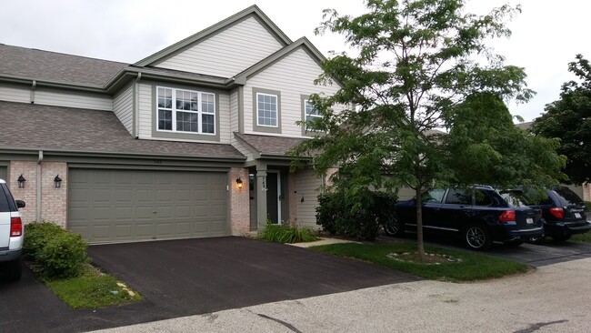 743 Sycamore Ct in Lindenhurst, IL - Building Photo - Building Photo