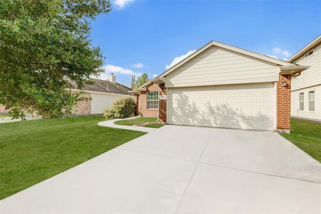 25211 Clover Ranch Dr in Katy, TX - Building Photo