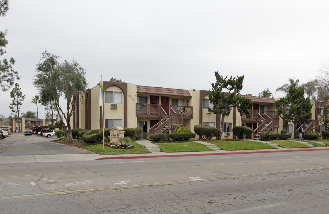 Mission Bell Apartment Homes in Escondido, CA - Building Photo