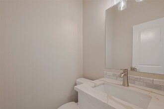 2414 Sam Wilson St in Houston, TX - Building Photo - Building Photo