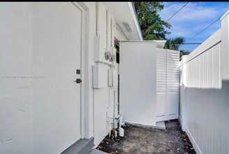 1300 NE 2nd Ave in Fort Lauderdale, FL - Building Photo - Building Photo
