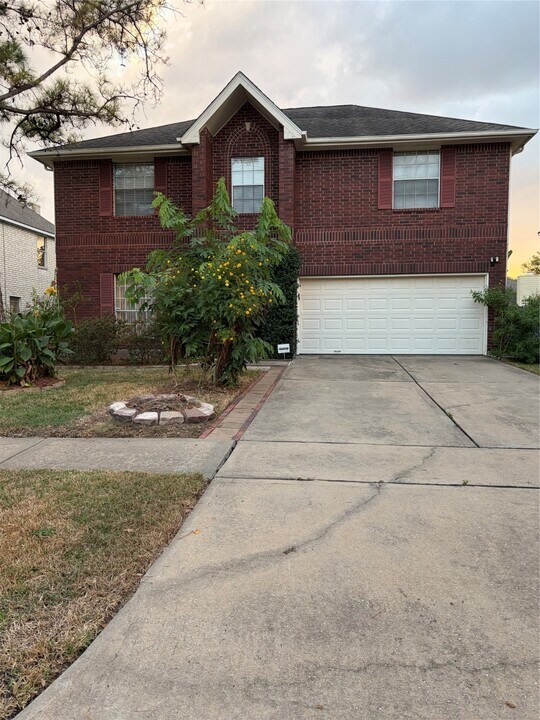 1222 Bluestone Dr in Missouri City, TX - Building Photo