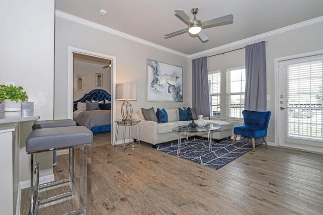 Freeport Oaks Apartments in Freeport, TX - Building Photo - Building Photo