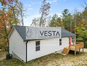 2506 Turnpike Rd in Horse Shoe, NC - Building Photo - Building Photo